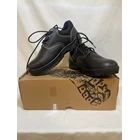Safety Shoes Track Type TR002 1
